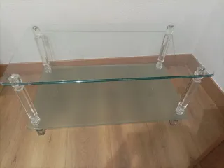 Tavolo da centro in vetro e plastica