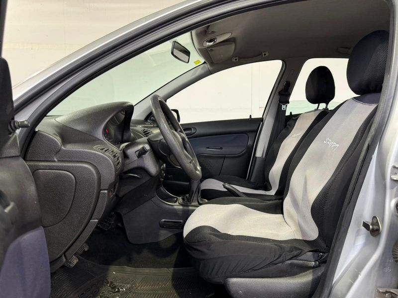 Peugeot 206 1.4 XR 2001, foto 25