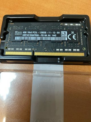 2x SK hynix 4GB DDR3L SODIMM RAM