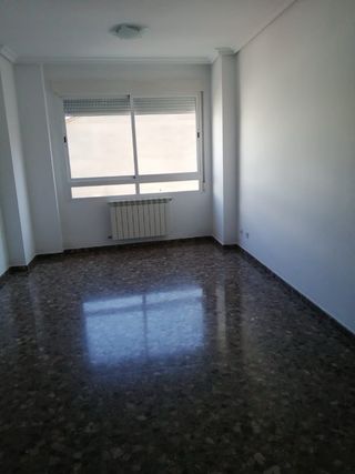 Se alquila piso en barrio san pablo albacete