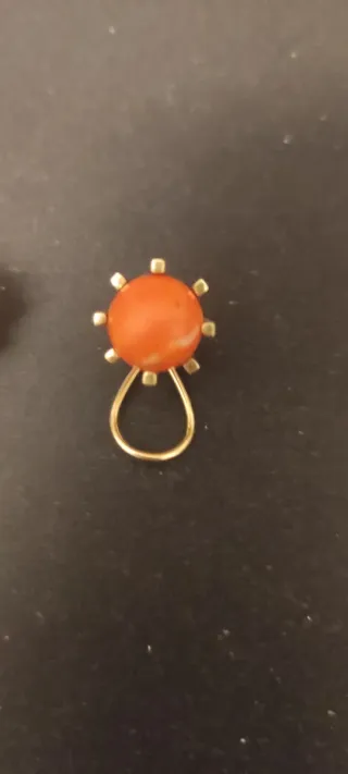 Pendientes Oro 18kts con bolas de Coral