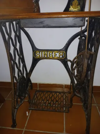 Máquina de coser Singer antigua.ESCUCHO OFERTA.