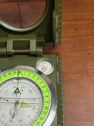 Brújula Militar Profesional con Clinómetro