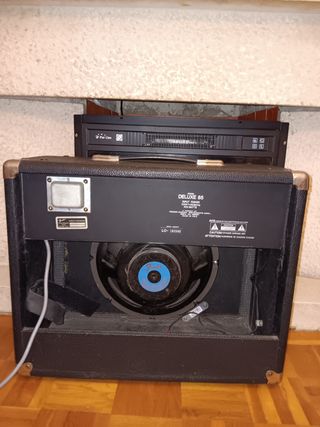 Amplificador Fender Deluxe 85