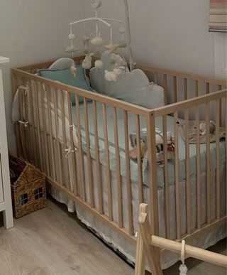 Cuna Ikea madera con colchón