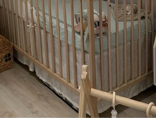 Cuna Ikea madera con colchón