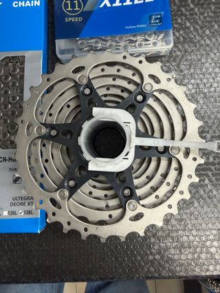 Cassete Shimano Ultegra HG800 11v + Correntes