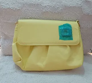 Bolso amarillo