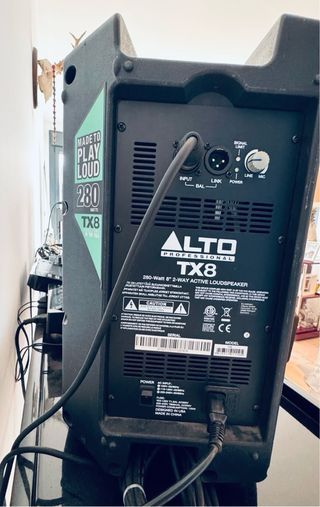 Mesa DJ Pioneer XDJ-RX + Funda + Altavoces