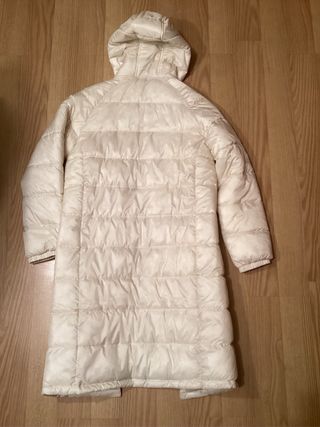 Abrigo acolchado largo blanco Zara
