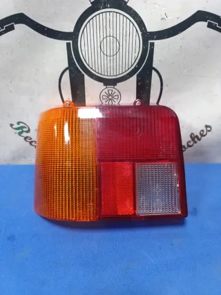 Tulipa Piloto Trasero Izquierdo Peugeot 205