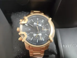 Reloj Diesel Griffed DZ4522 Dorado Cronógrafo