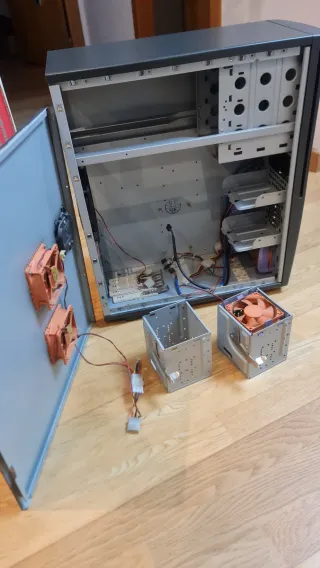 Caja Torre PC Antec Vacía