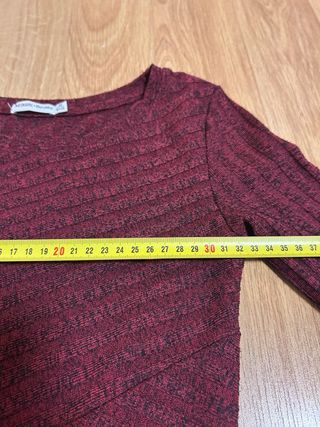 Vestido burdeos y negro de manga larga