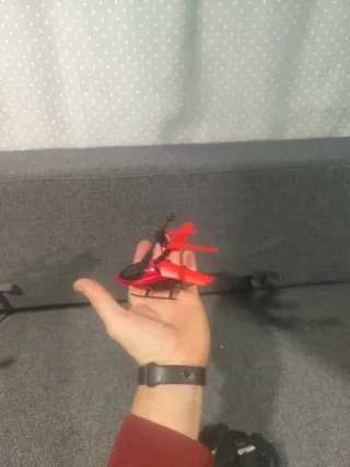 Mini helicóptero RC con control