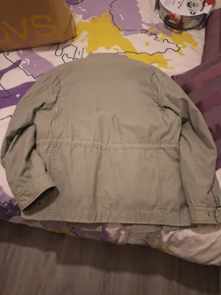 Cazadora verde militar