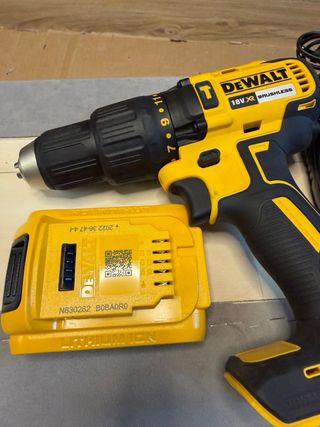 Taladro Percutor Dewalt 18V XR