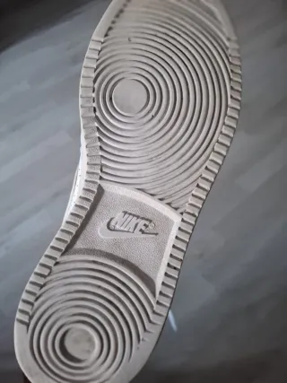 Nike Bambas Blancas con Pintura Multicolor