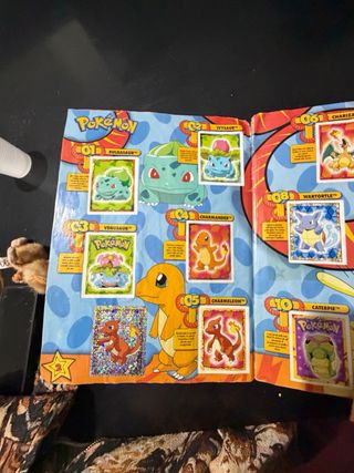 Album Pokemon con figurine