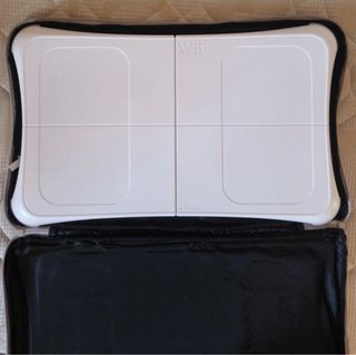 Wii Fit Plus con Tabla y Funda