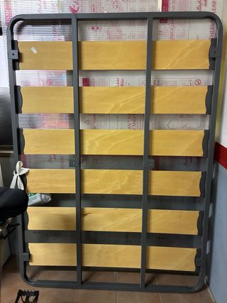 Somier de cama metálico con lamas de madera