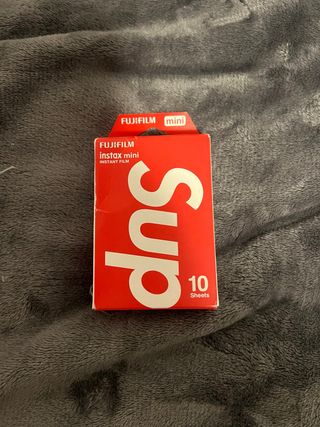 SUPREME x Fujifilm Instax Mini Film