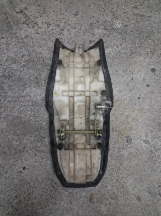 Asiento Yamaha TZR 50/80