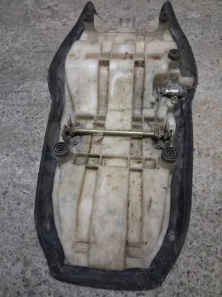 Asiento Yamaha TZR 50/80