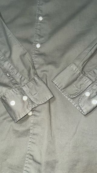 Camisa verde oliva lisa