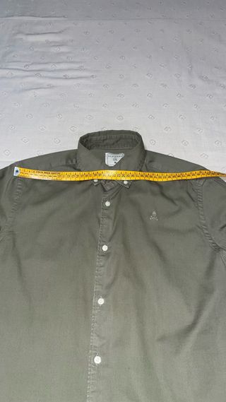 Camisa verde oliva lisa