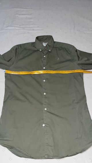 Camisa verde oliva lisa