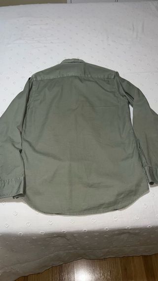 Camisa verde oliva lisa