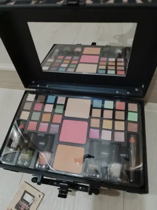 Maletín Maquillaje Magic Studio Precintado