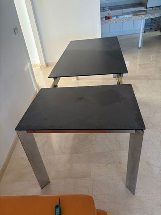 Set da Pranzo in Acciaio Inox e Vetro Temperato