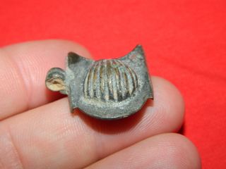 Hebilla bronce concha romana