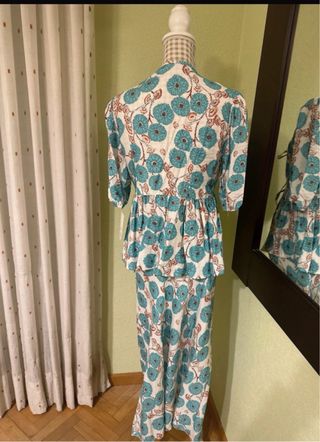 Conjunto falda y blusa estampado floral