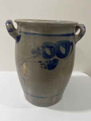 Jarrón antiguo de cerámica azul y gris