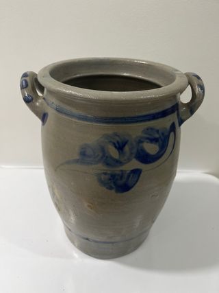 Jarrón antiguo de cerámica azul y gris