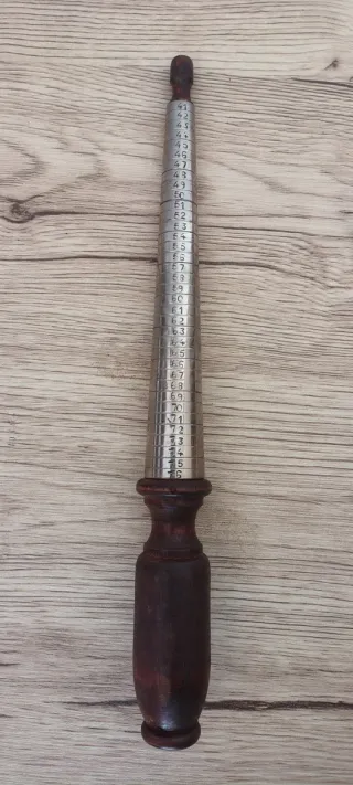 Medidor calibrador de anillos antiguo
