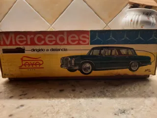 Coche de juguete Mercedes 600