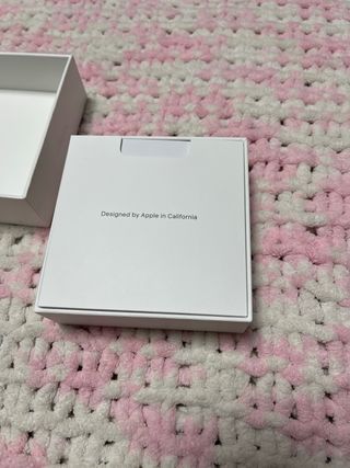 Caja vacía AirPods Apple