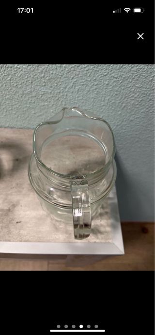 Jarras de cristal transparentes