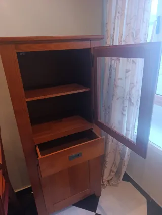 Mueble auxiliar salón madera y cristal