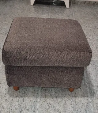 Sofá de 2 plazas de tela.