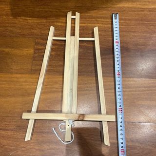 Caballete de madera pequeño