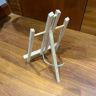 Caballete de madera pequeño