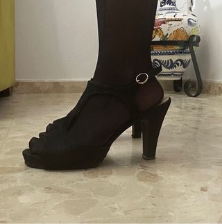 Tacones negros de plataforma
