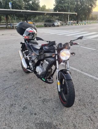 Daelim Roadwin 125 cc Moto