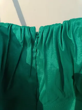 Vestido verde con volantes