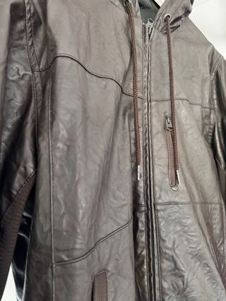 Chaqueta Zara efecto piel con capucha